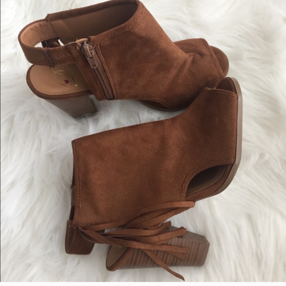 Suede block heel fringe sandals size 8.5